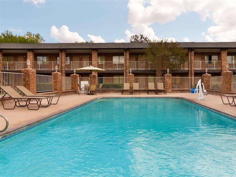 Super 8 By Wyndham Universal City Esterno foto