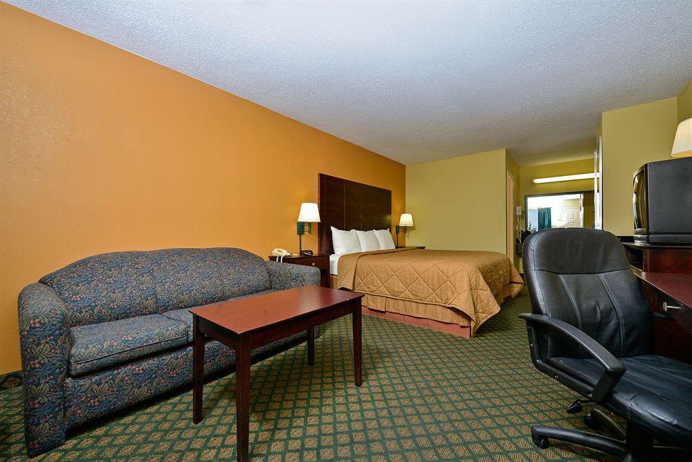 Super 8 By Wyndham Universal City Esterno foto