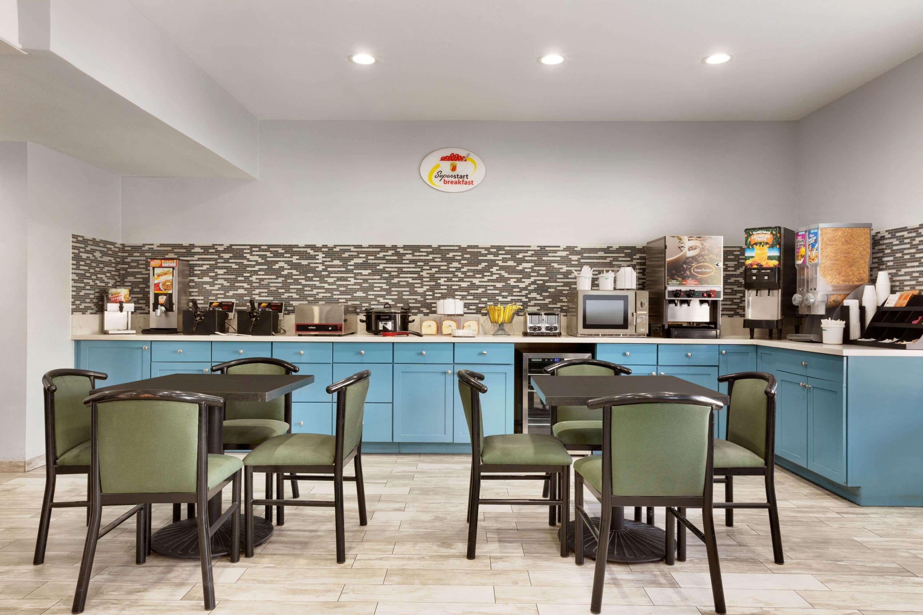 Super 8 By Wyndham Universal City Esterno foto