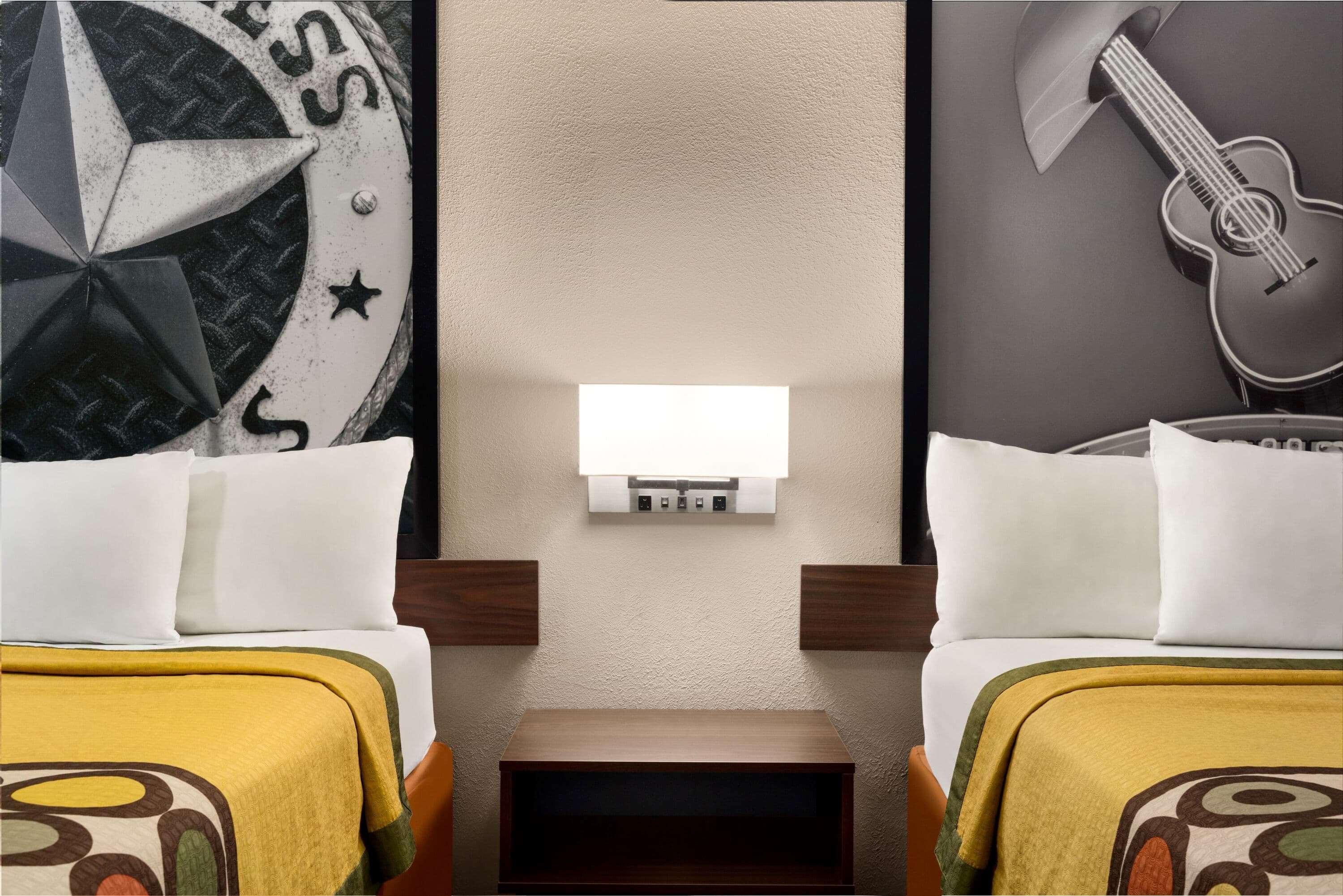 Super 8 By Wyndham Universal City Esterno foto