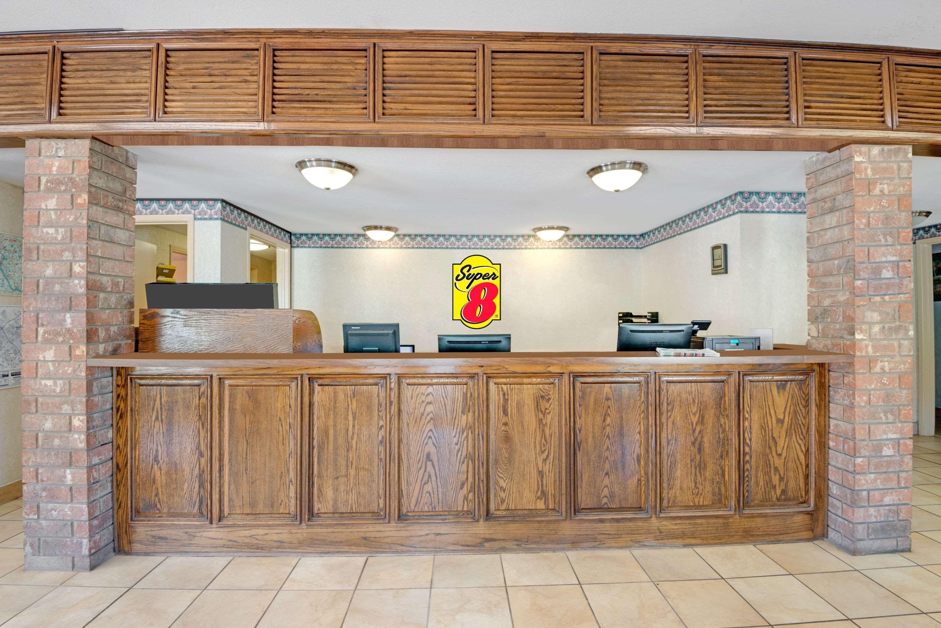 Super 8 By Wyndham Universal City Esterno foto