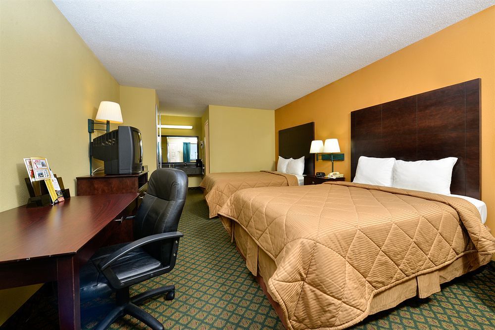 Super 8 By Wyndham Universal City Esterno foto