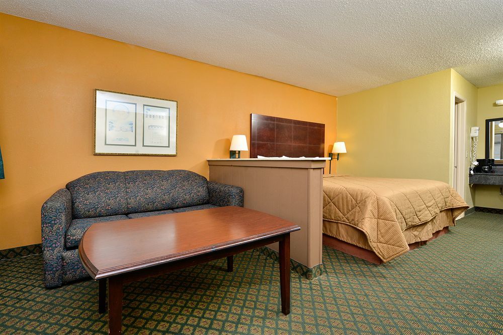 Super 8 By Wyndham Universal City Esterno foto